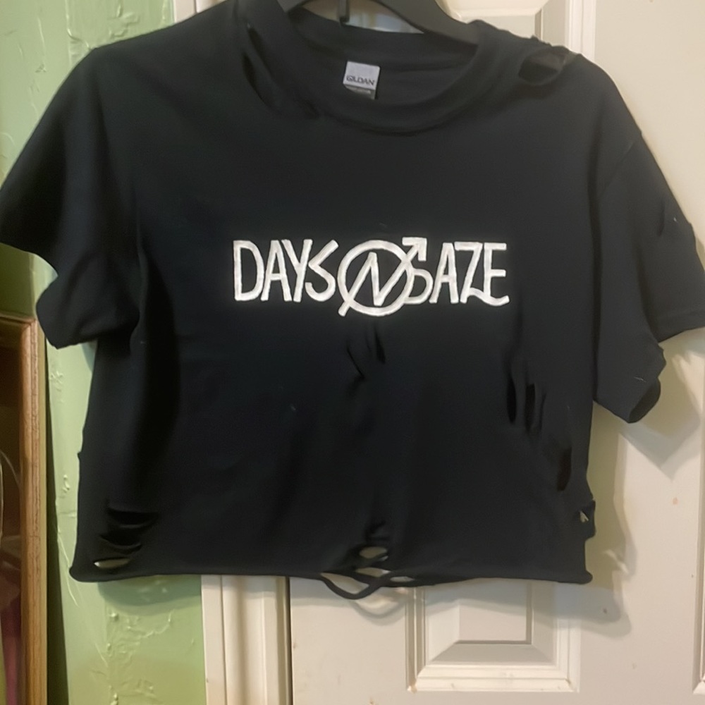 Days n daze cropped tee - Picture 2 of 2